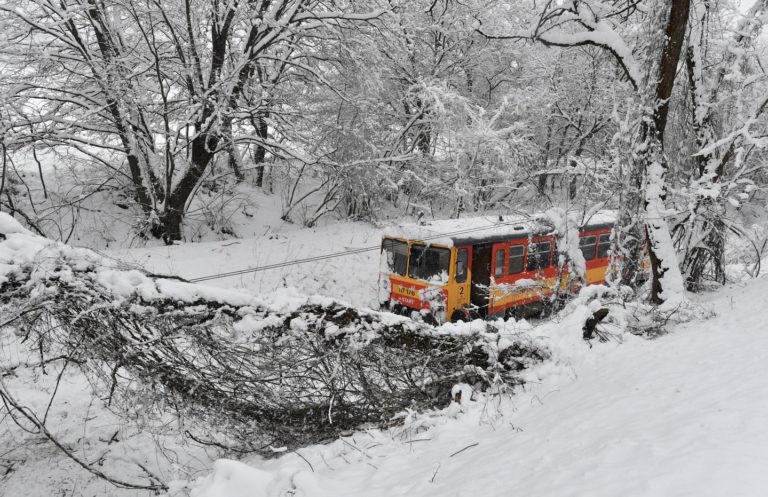 Wetterwarnung: Schneefälle sorgen für Unfälle! | Ungarn-TV ...